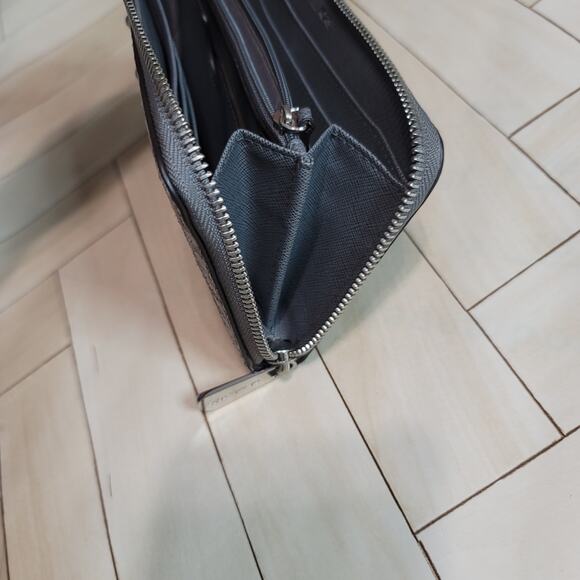 Michael Kors Grey Black Snakeskin Embossed Leather Wallet - Picture 10 of 15